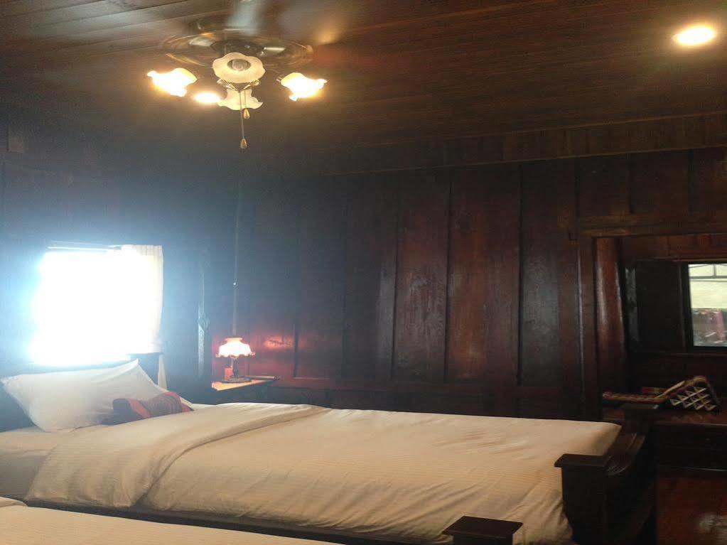 Ban U Thong Accommodations Phra Nakhon Si Ayutthaya Exterior photo
